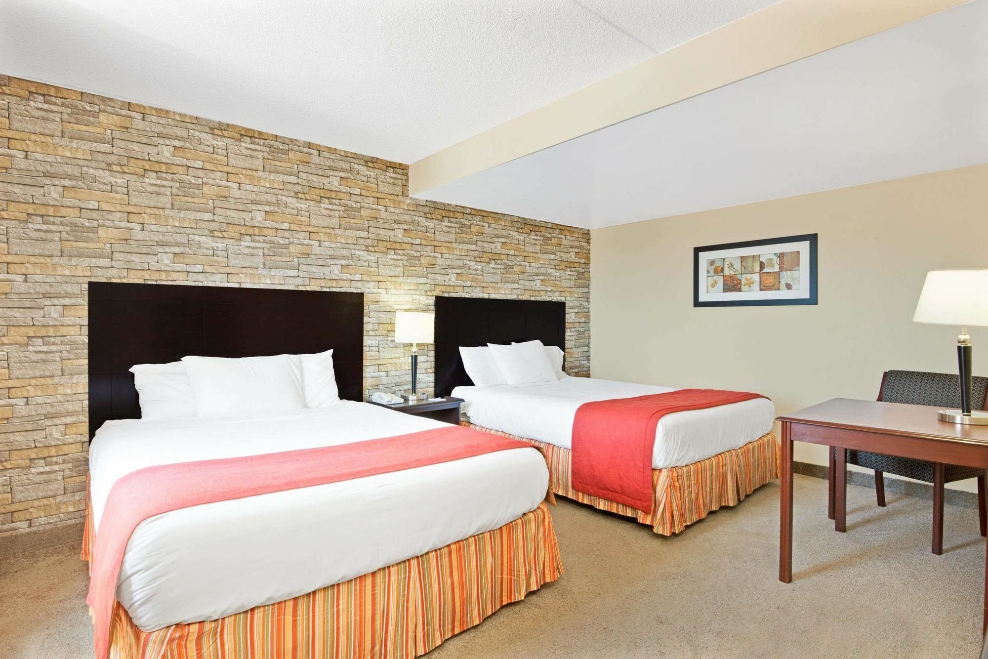 Knights Inn Toronto Scarborough ภายนอก รูปภาพ