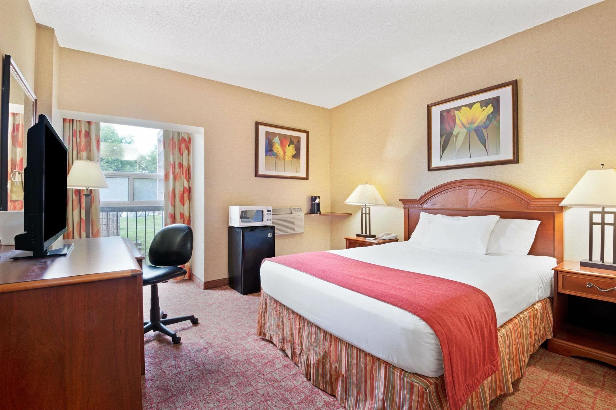 Knights Inn Toronto Scarborough ภายนอก รูปภาพ