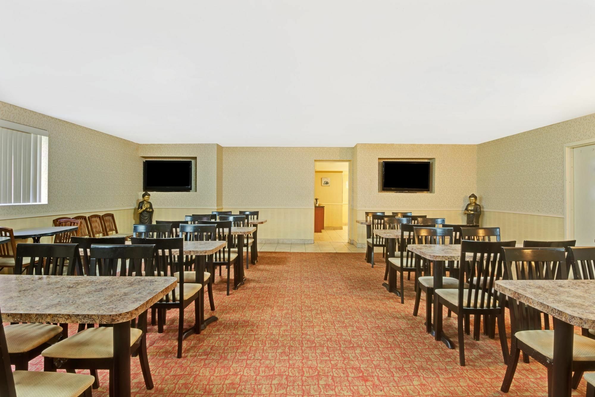 Knights Inn Toronto Scarborough ภายนอก รูปภาพ
